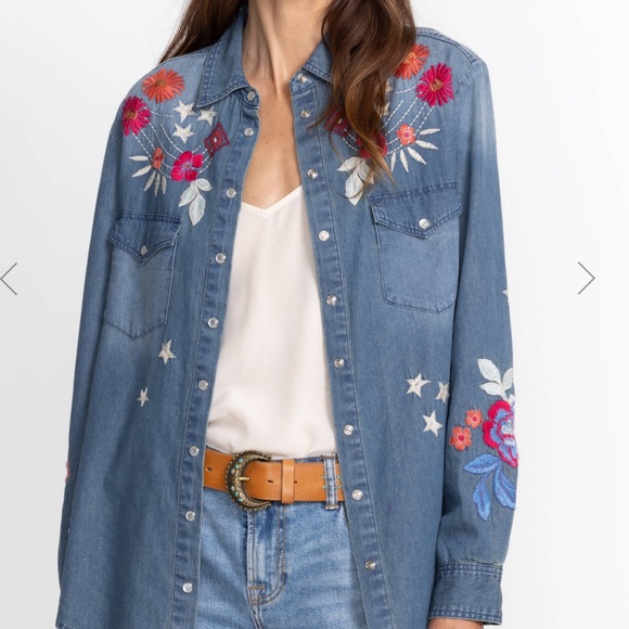 Johnny Was MIKA DENIM POCKET SHIRT - Picture 2 of 8